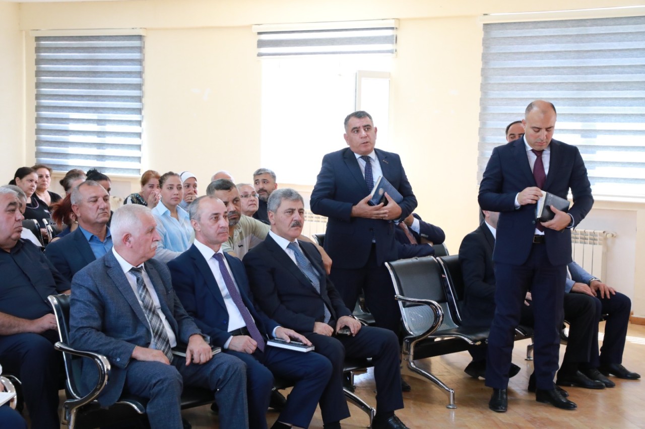 Adil Əliyevin səyyar görüşləri davam edir - FOTOLAR